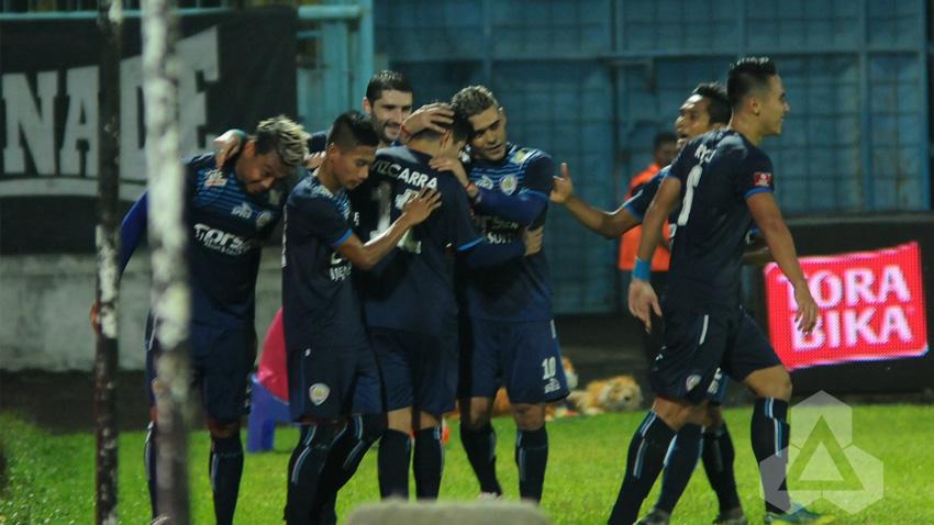 Arema%20Cronus%20vs%20Semen%20Padang